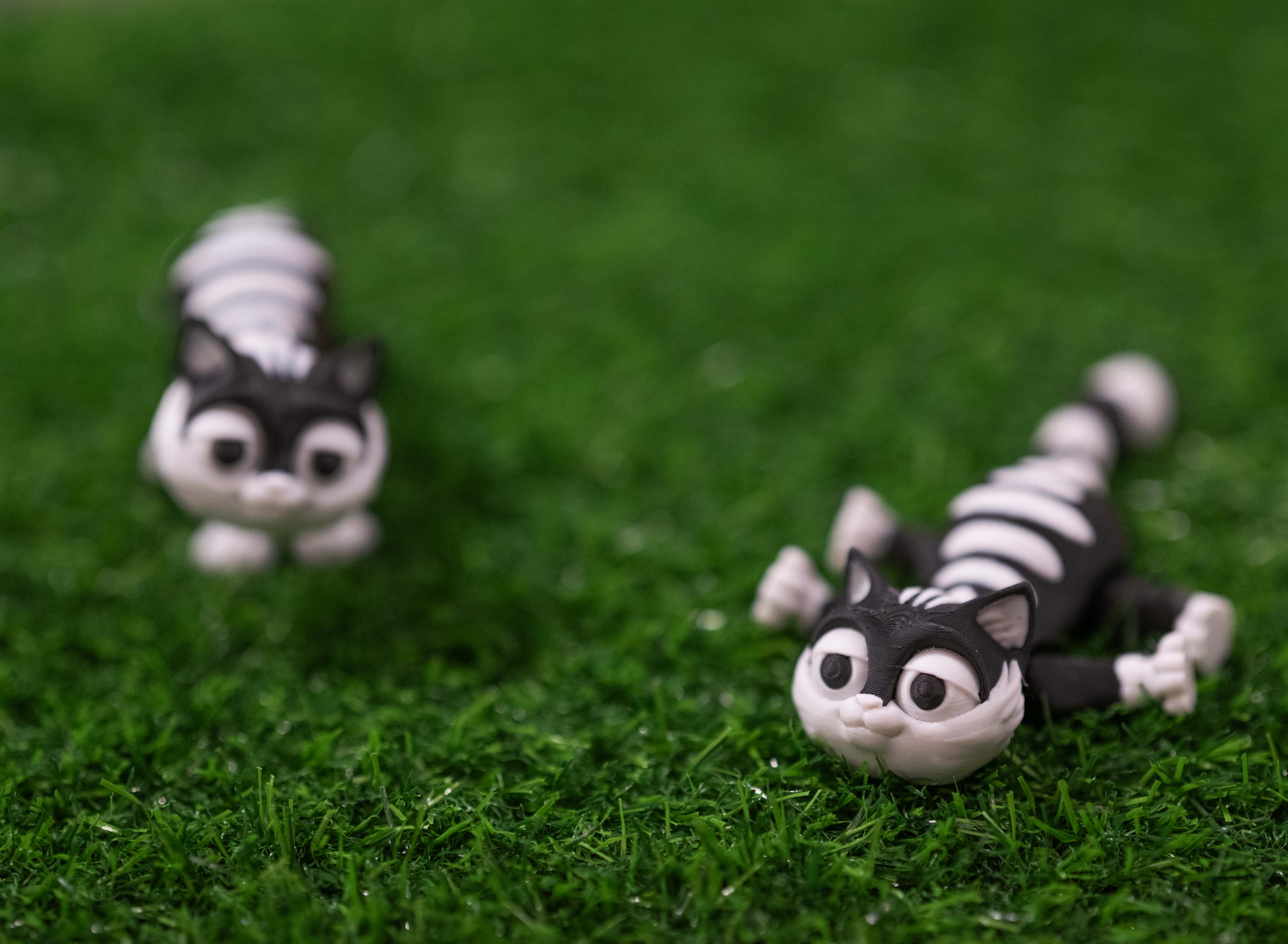 3D FIDGET BLACK AND WHITE ARTICULATED (SMALL) (SINGLE)